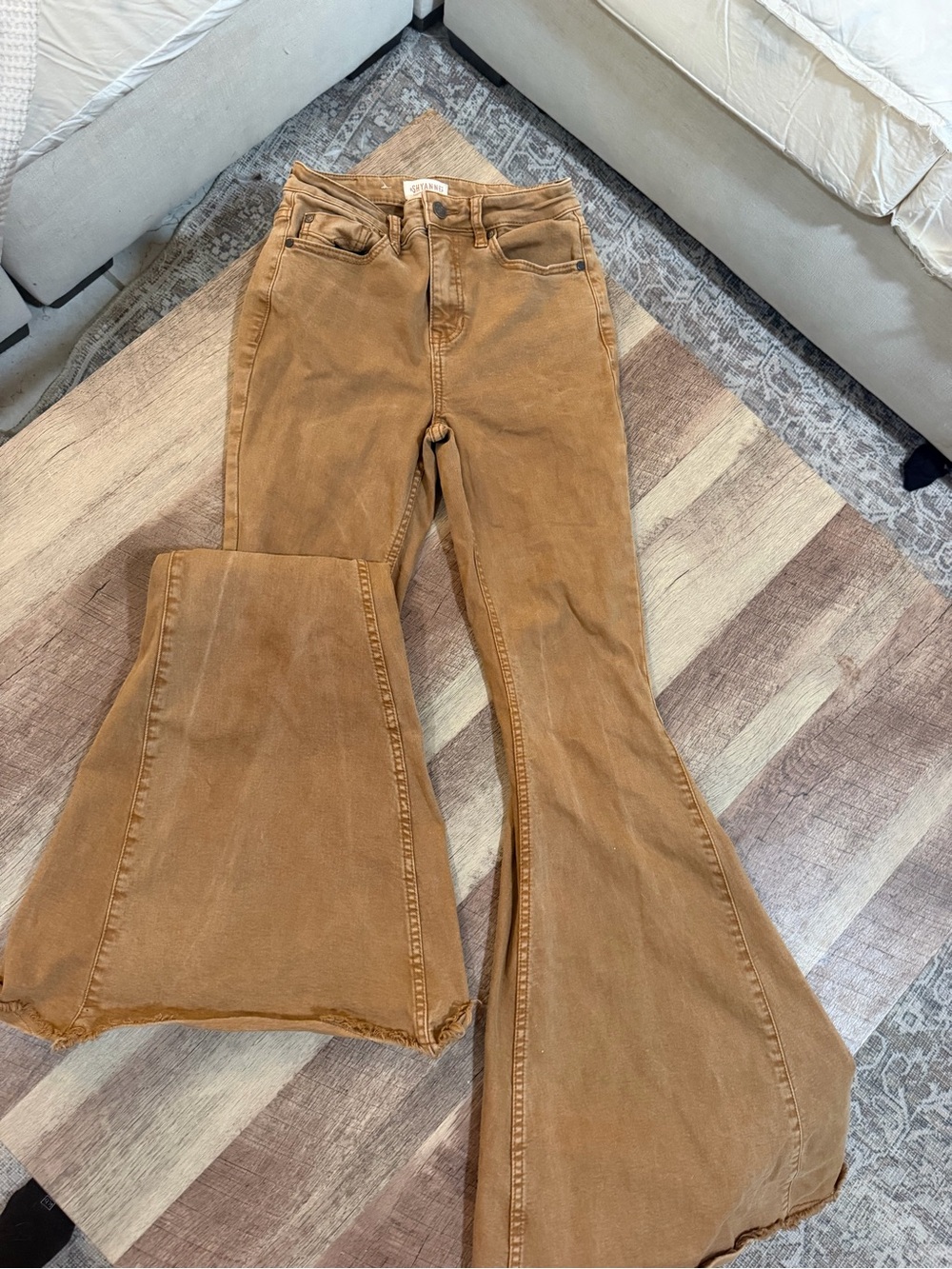 Shyanne High-Waist Wide Leg Jeans in Camel